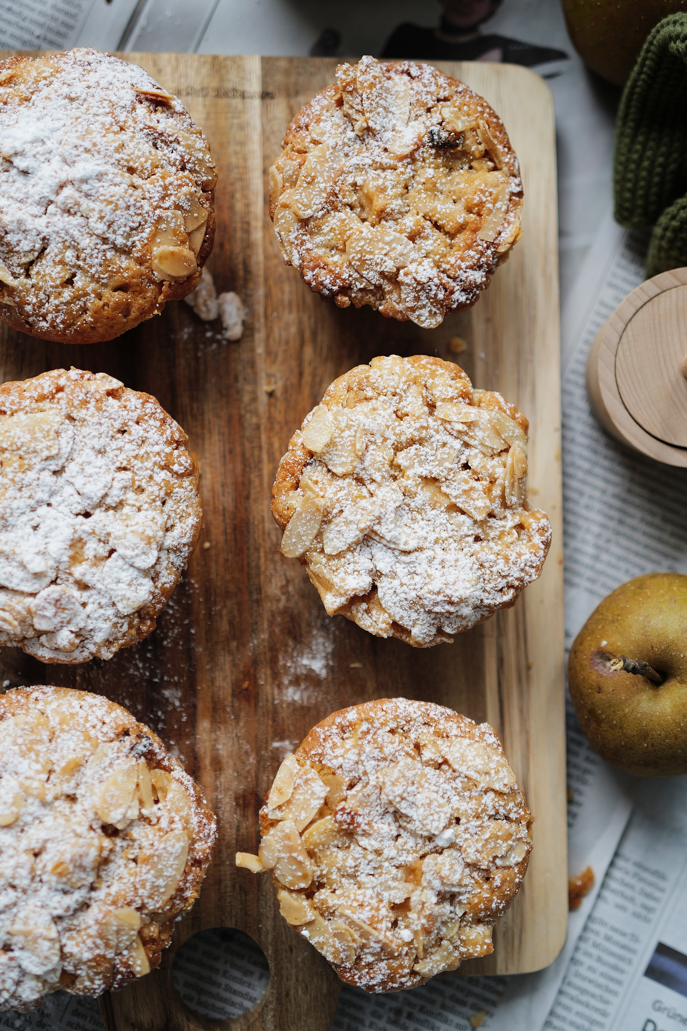 Apfel-Zimt-Muffins mit knuspriger Mandelkruste